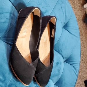 Tom's womens slip on loafers 8.5